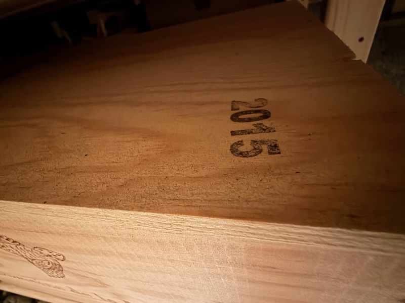 Domaine Mordorée 2015 Chateauneuf-du-Pape label